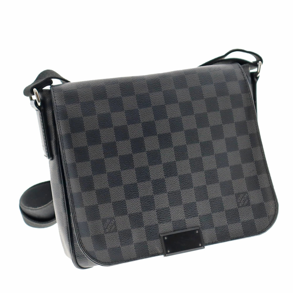 LOUIS VUITTON District Damier Graphite Black Messenger Bag Shoulder Crossbody
